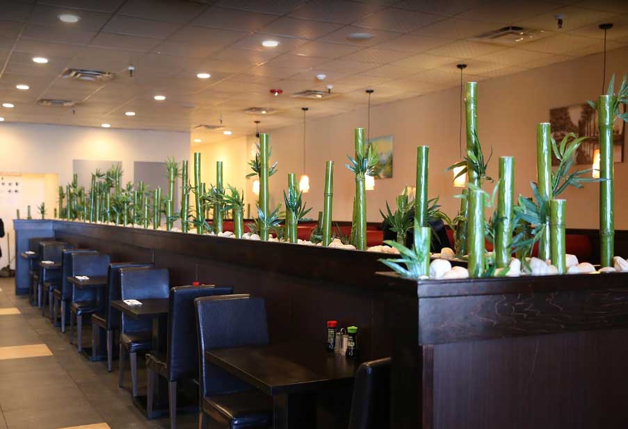 Picture of Lockport restaurant with stools and small tables.